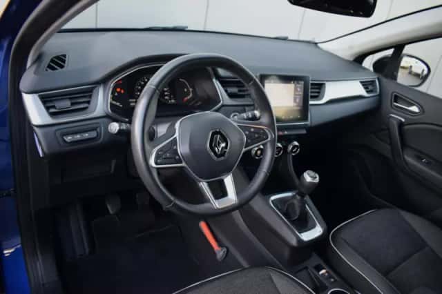 Renault Captur (2020) thumbnail 4