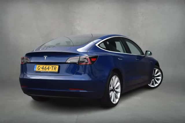 Tesla Model 3 (2019) thumbnail 3