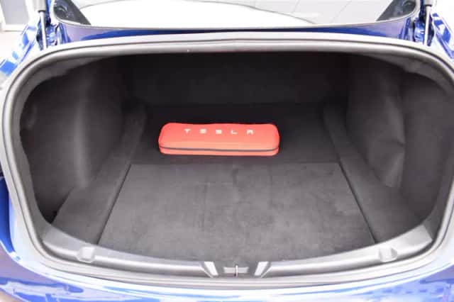 Tesla Model 3 (2019) thumbnail 7