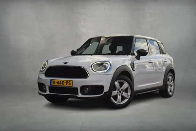 MINI Countryman (2019) thumbnail 2