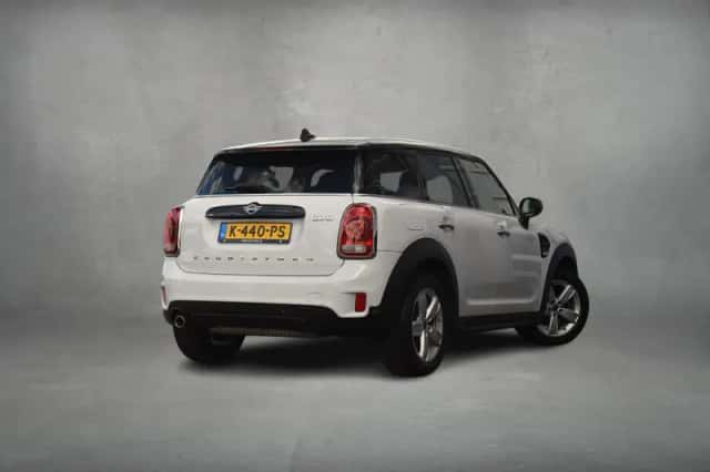 MINI Countryman (2019) thumbnail 3