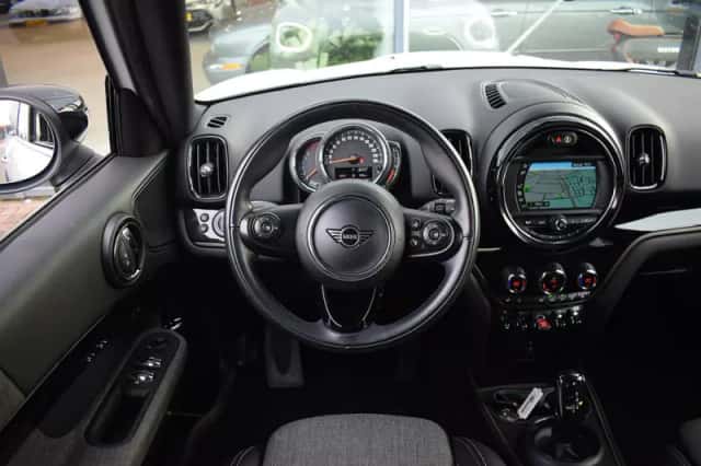 MINI Countryman (2019) thumbnail 21