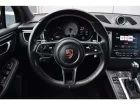 Porsche Macan (2018) thumbnail 14