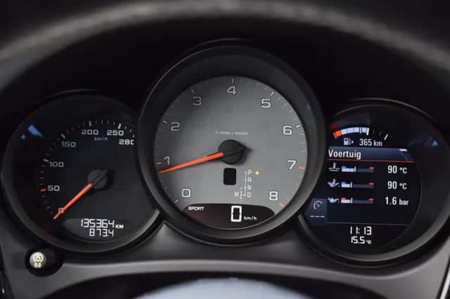 Porsche Macan (2018) thumbnail 15