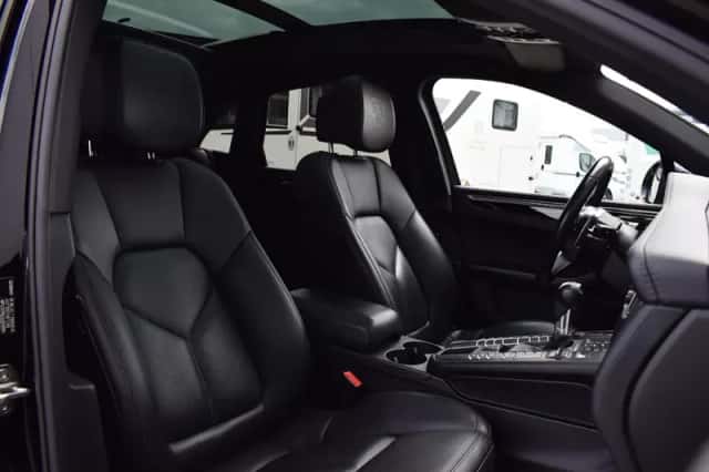 Porsche Macan (2018) thumbnail 20