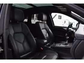Porsche Macan (2018) thumbnail 20