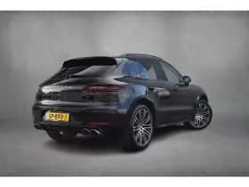 Porsche Macan (2018) thumbnail 3