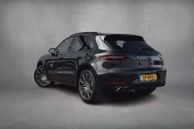 Porsche Macan (2018) thumbnail 30