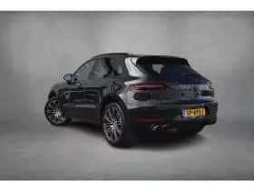 Porsche Macan (2018) thumbnail 30