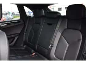 Porsche Macan (2018) thumbnail 6