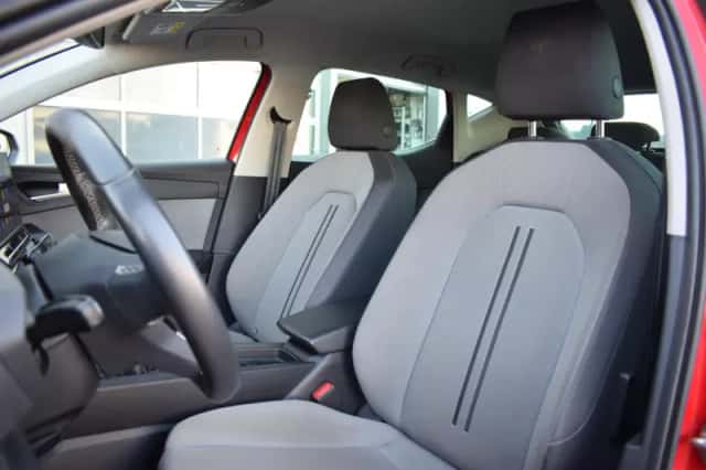 SEAT Leon (2020) thumbnail 5