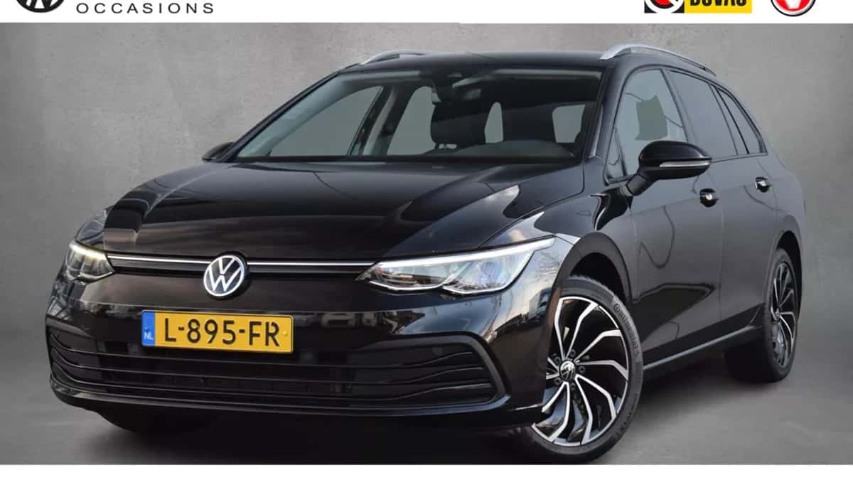 Volkswagen Golf (2021) — foto 1