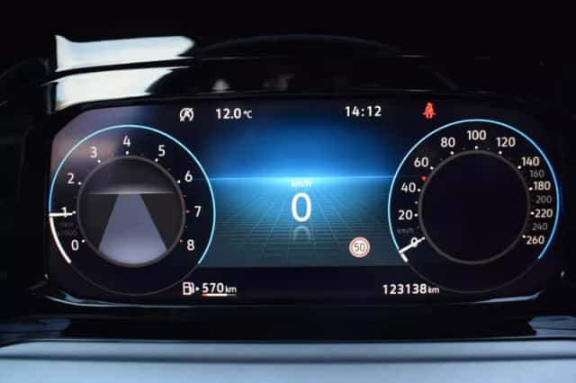 Volkswagen Golf (2021) thumbnail 15