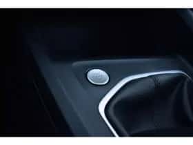 Volkswagen Golf (2021) thumbnail 18