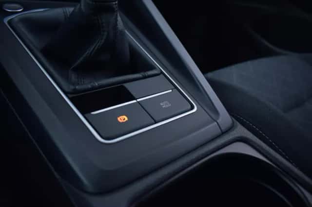 Volkswagen Golf (2021) thumbnail 20