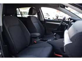 Volkswagen Golf (2021) thumbnail 21