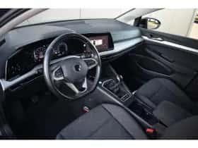 Volkswagen Golf (2021) thumbnail 4