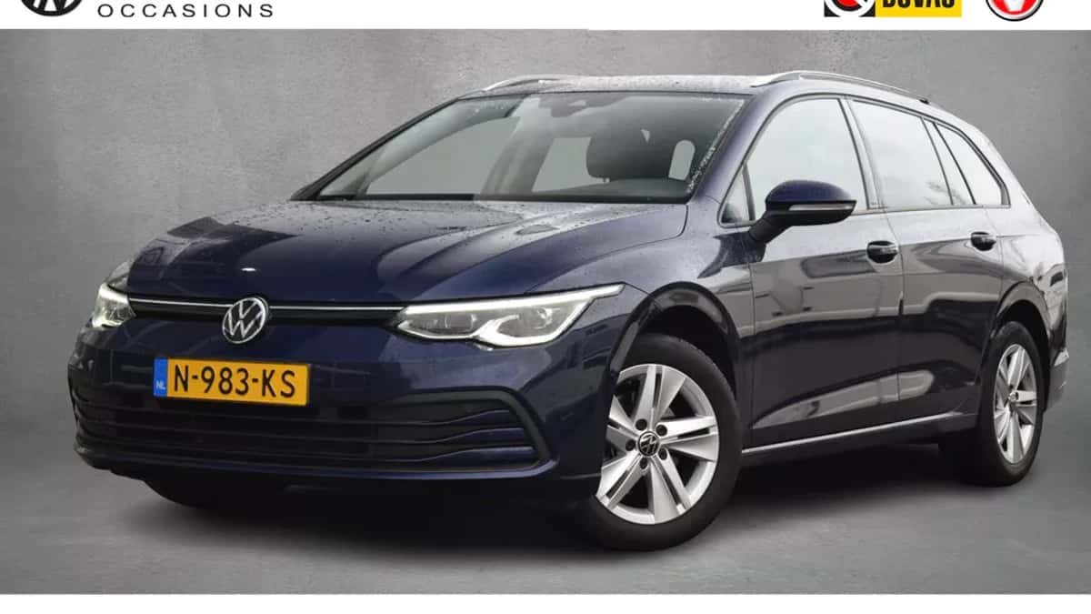 Volkswagen Golf (2021) — foto 1