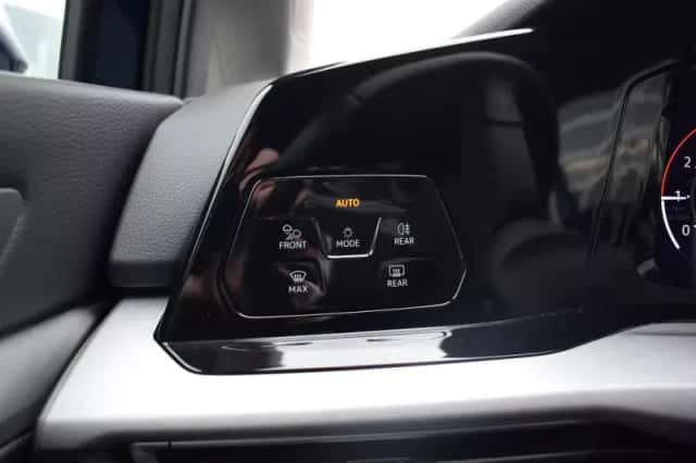 Volkswagen Golf (2021) thumbnail 26