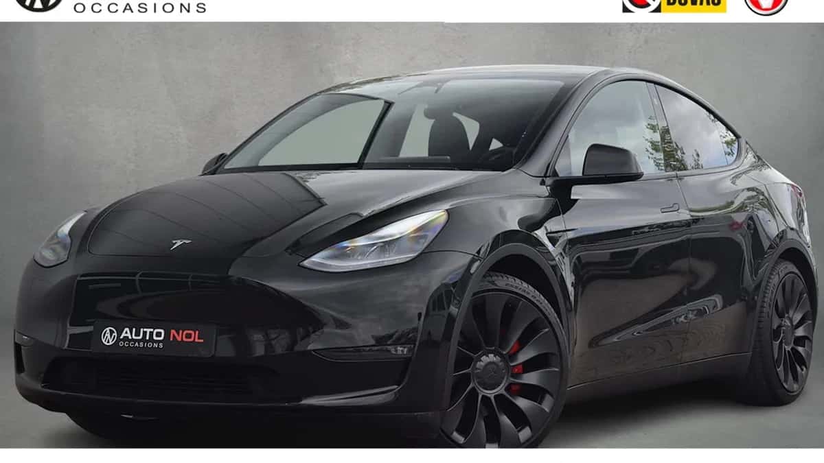 Tesla Model Y (2023) — foto 1