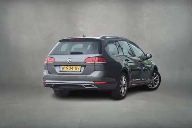 Volkswagen Golf (2017) thumbnail 3