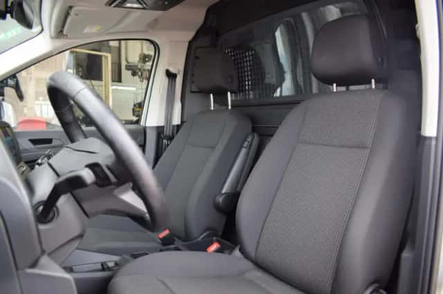 Volkswagen Caddy (2023) thumbnail 5