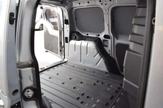 Volkswagen Caddy (2023) thumbnail 6