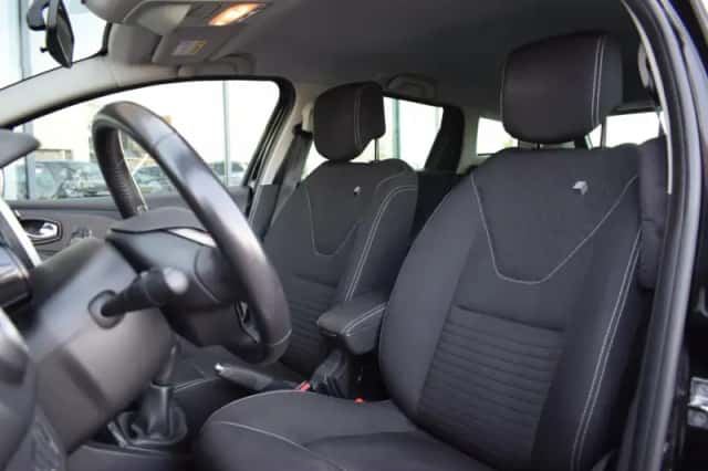 Renault Clio (2016) thumbnail 5