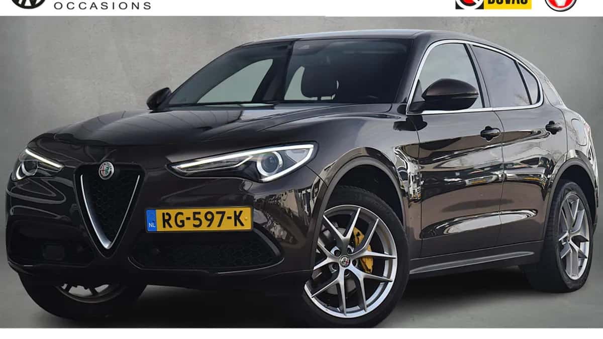 Alfa Romeo Stelvio (2017) — foto 1