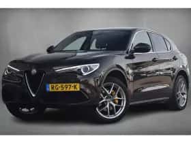 Alfa Romeo Stelvio (2017) thumbnail 37
