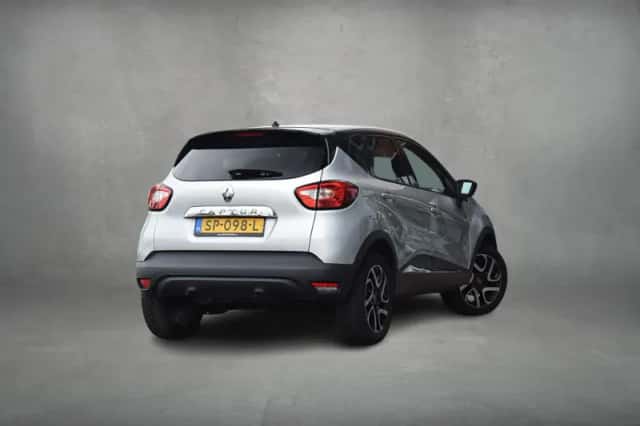 Renault Captur (2017) thumbnail 3
