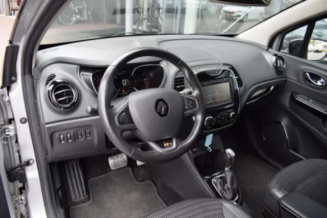Renault Captur (2017) thumbnail 4