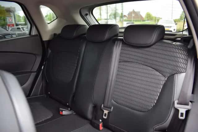 Renault Captur (2017) thumbnail 6