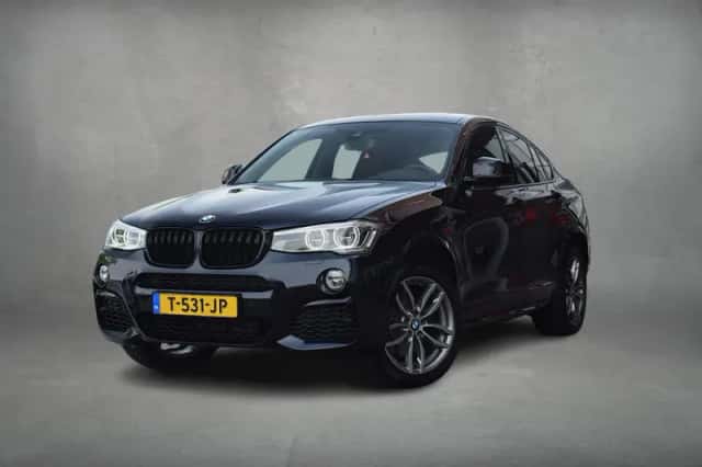 BMW X4 (2017) thumbnail 2