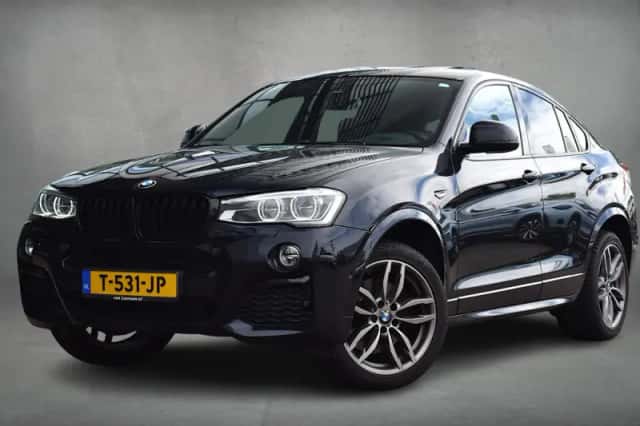 BMW X4 (2017) thumbnail 11