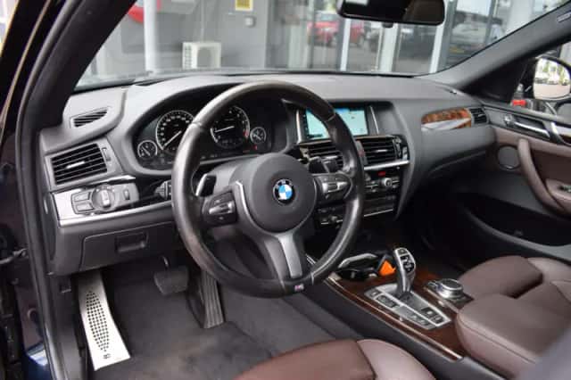 BMW X4 (2017) thumbnail 4