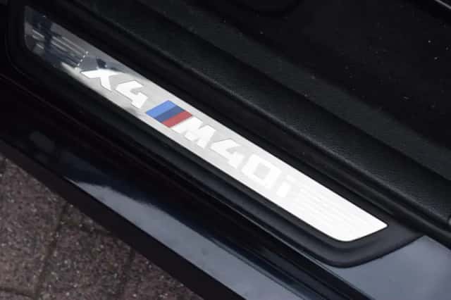 BMW X4 (2017) thumbnail 8
