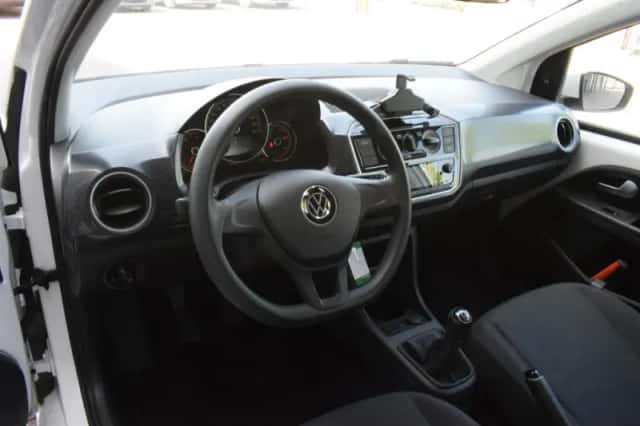 Volkswagen Up! (2022) thumbnail 4
