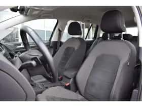 Volkswagen Golf thumbnail 5