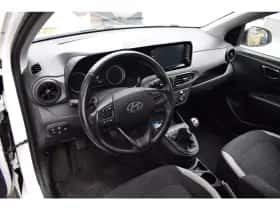 Hyundai i10 (2021) thumbnail 4