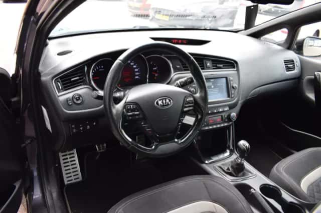 Kia Cee'd (2018) thumbnail 4