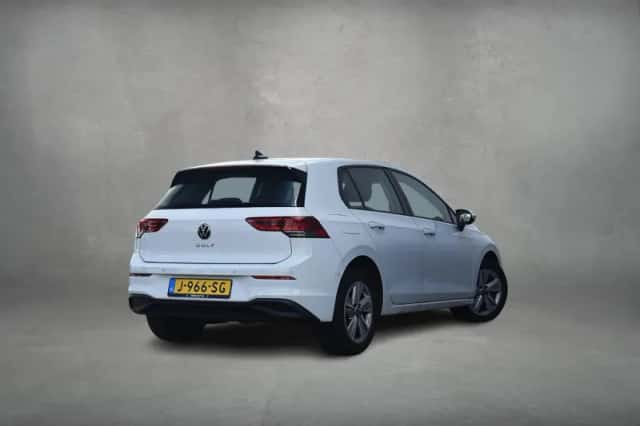 Volkswagen Golf (2020) thumbnail 3