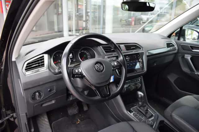 Volkswagen Tiguan (2018) thumbnail 4