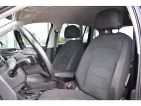 Volkswagen Tiguan (2018) thumbnail 5