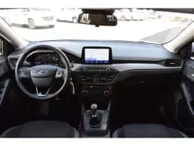 Ford Focus (2022) thumbnail 12