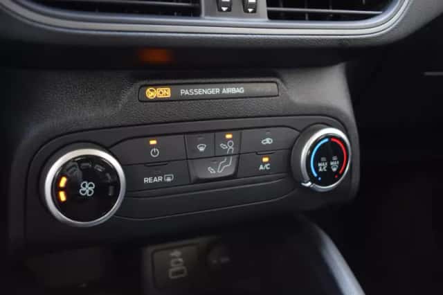 Ford Focus (2022) thumbnail 17