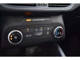 Ford Focus (2022) thumbnail 17