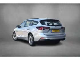 Ford Focus (2022) thumbnail 23