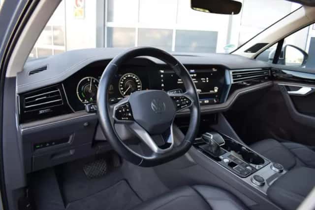 Volkswagen Touareg (2020) thumbnail 4
