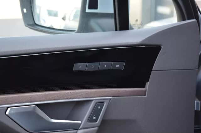 Volkswagen Touareg (2020) thumbnail 6